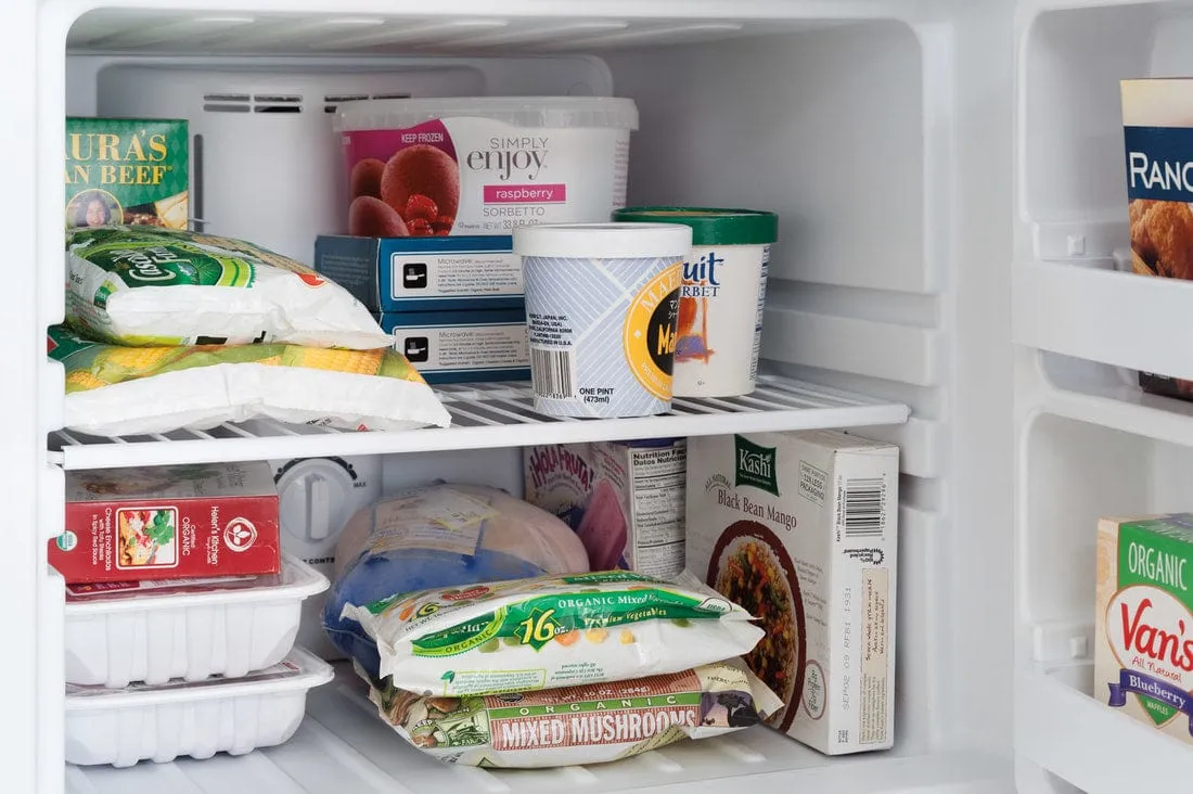 Crosley 10.1 Cubic Feet White Refrigerator CRH10SW