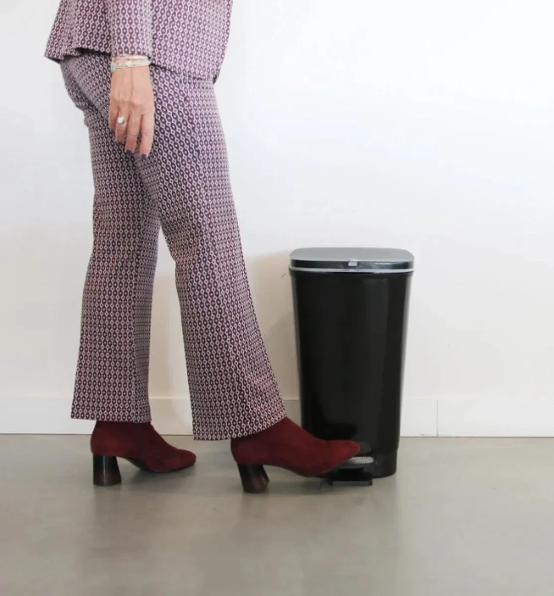 Curver Chic 35L Pedal Bin  - Black