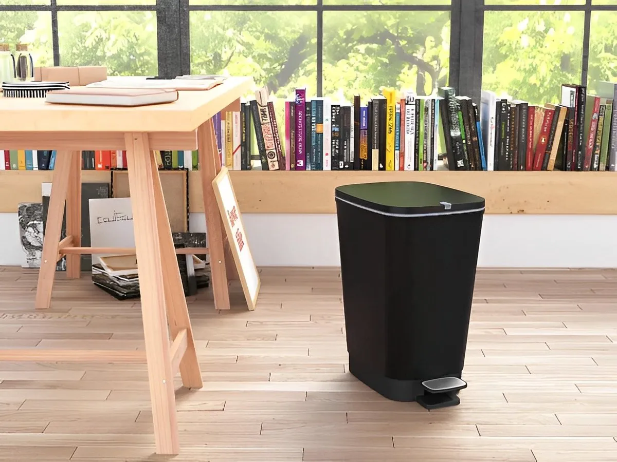 Curver Chic 35L Pedal Bin  - Black