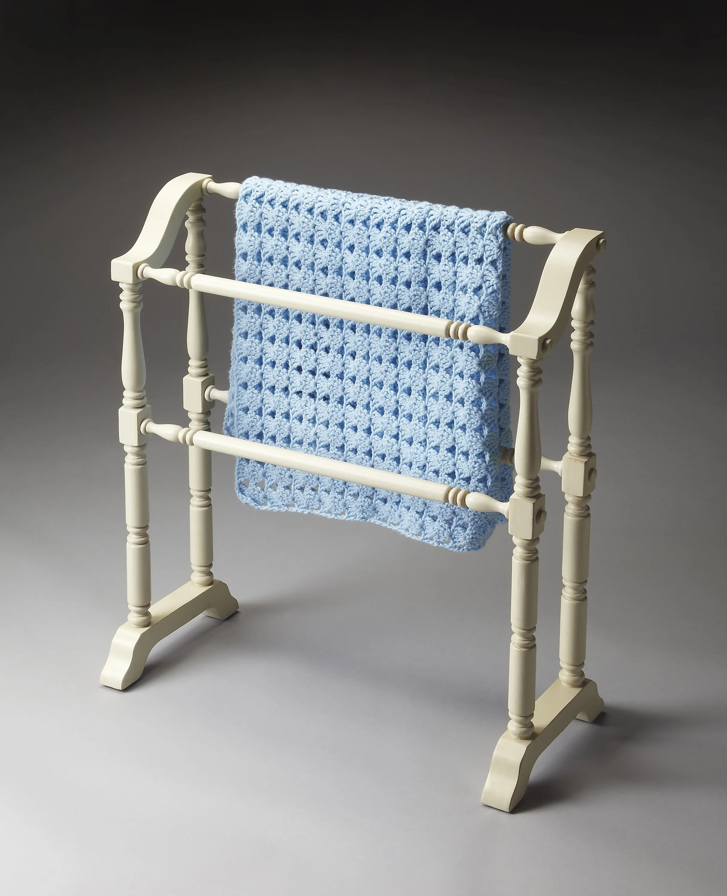 Lillian  Blanket Stand in White  5020222