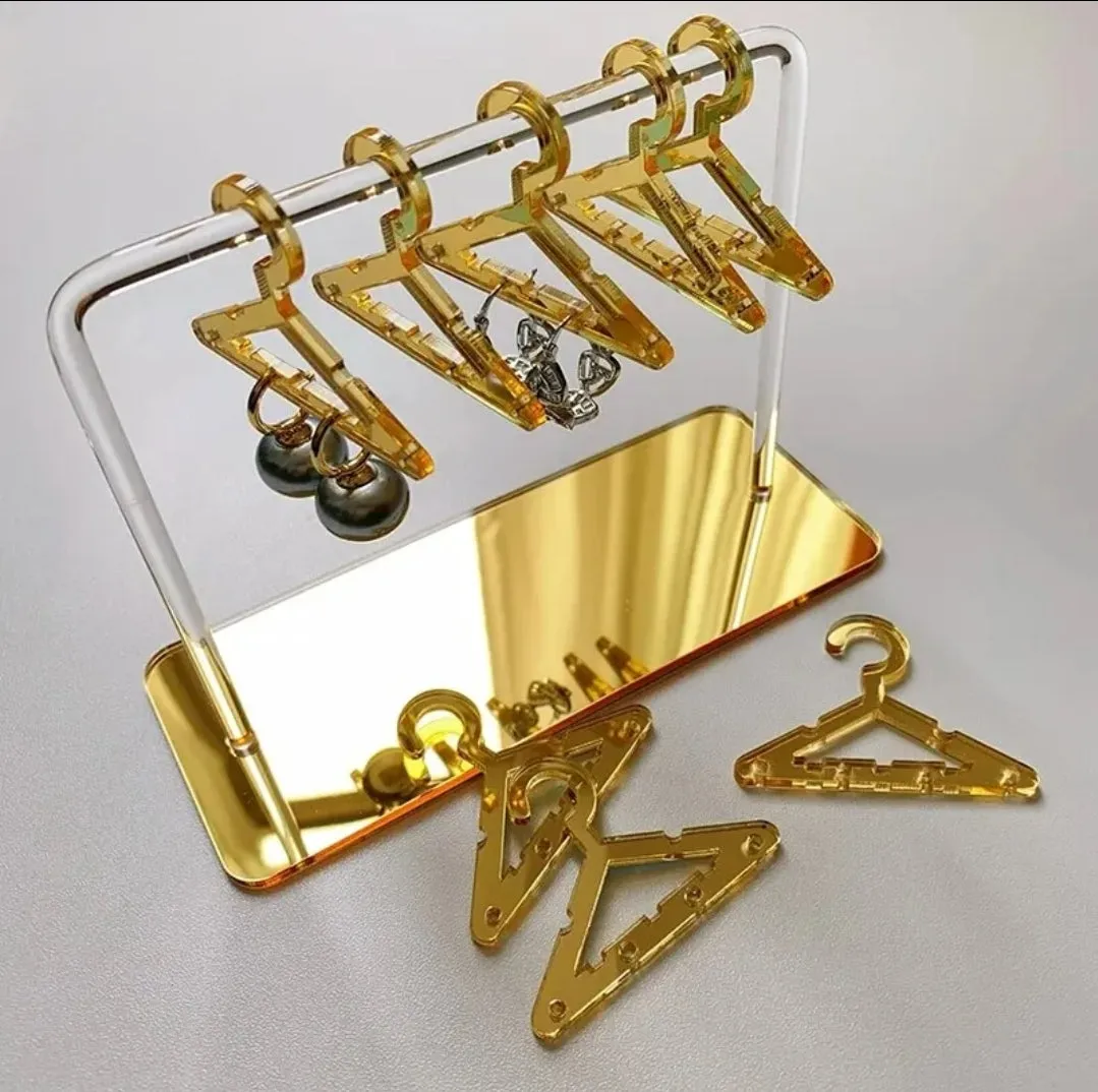Posh Jewelry Rack