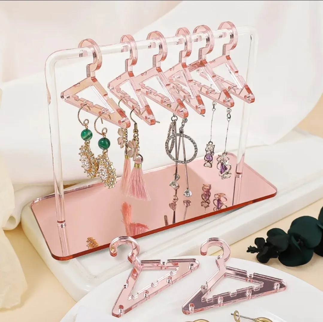 Posh Jewelry Rack